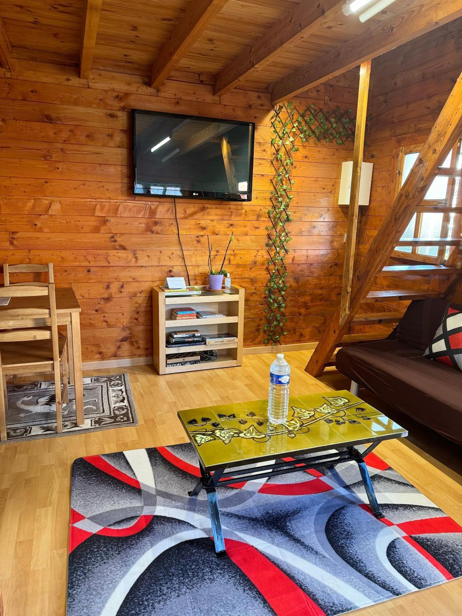 בוביני Cozy Cottage Paris Suburb! מראה חיצוני תמונה