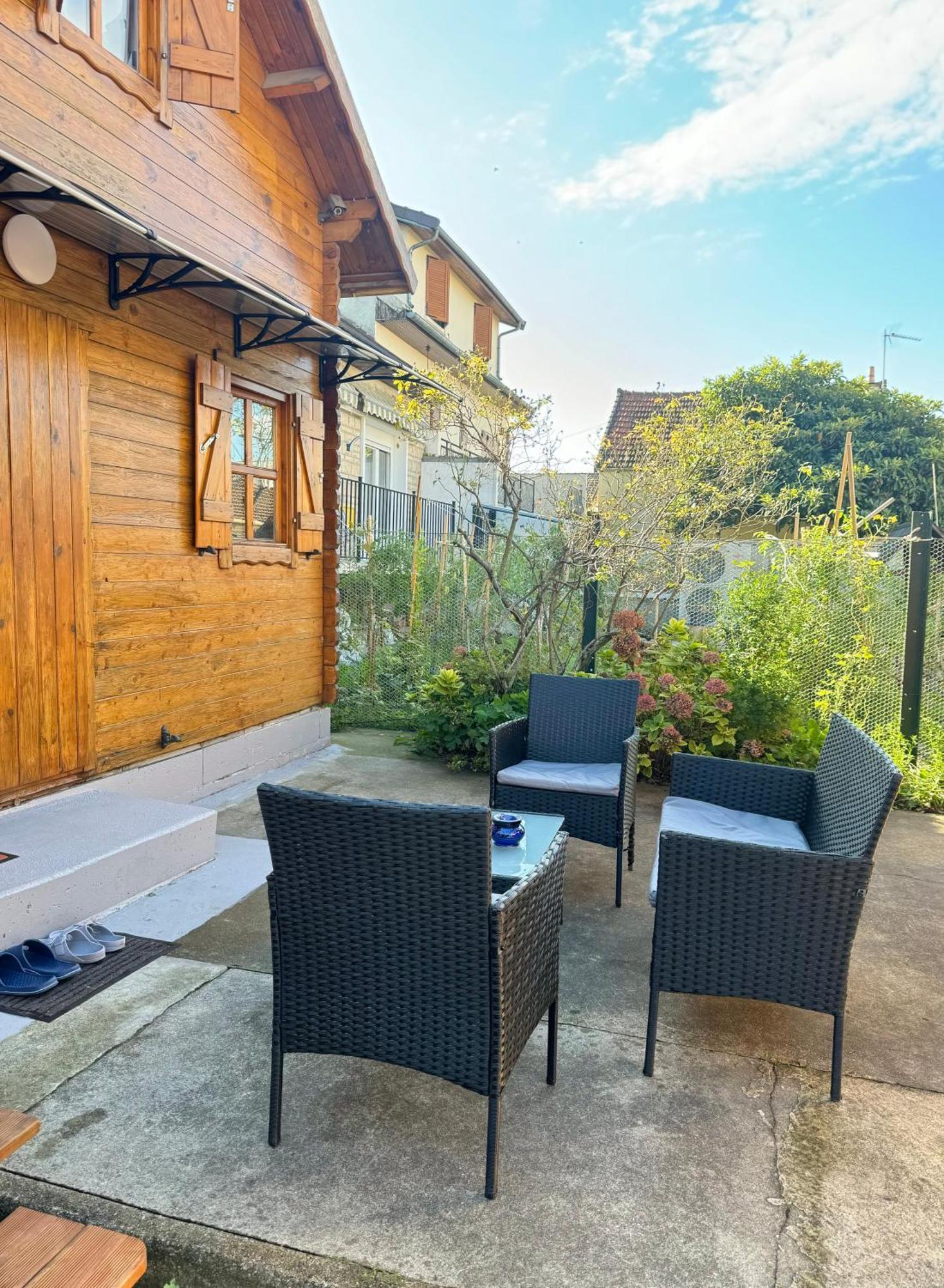 בוביני Cozy Cottage Paris Suburb! מראה חיצוני תמונה