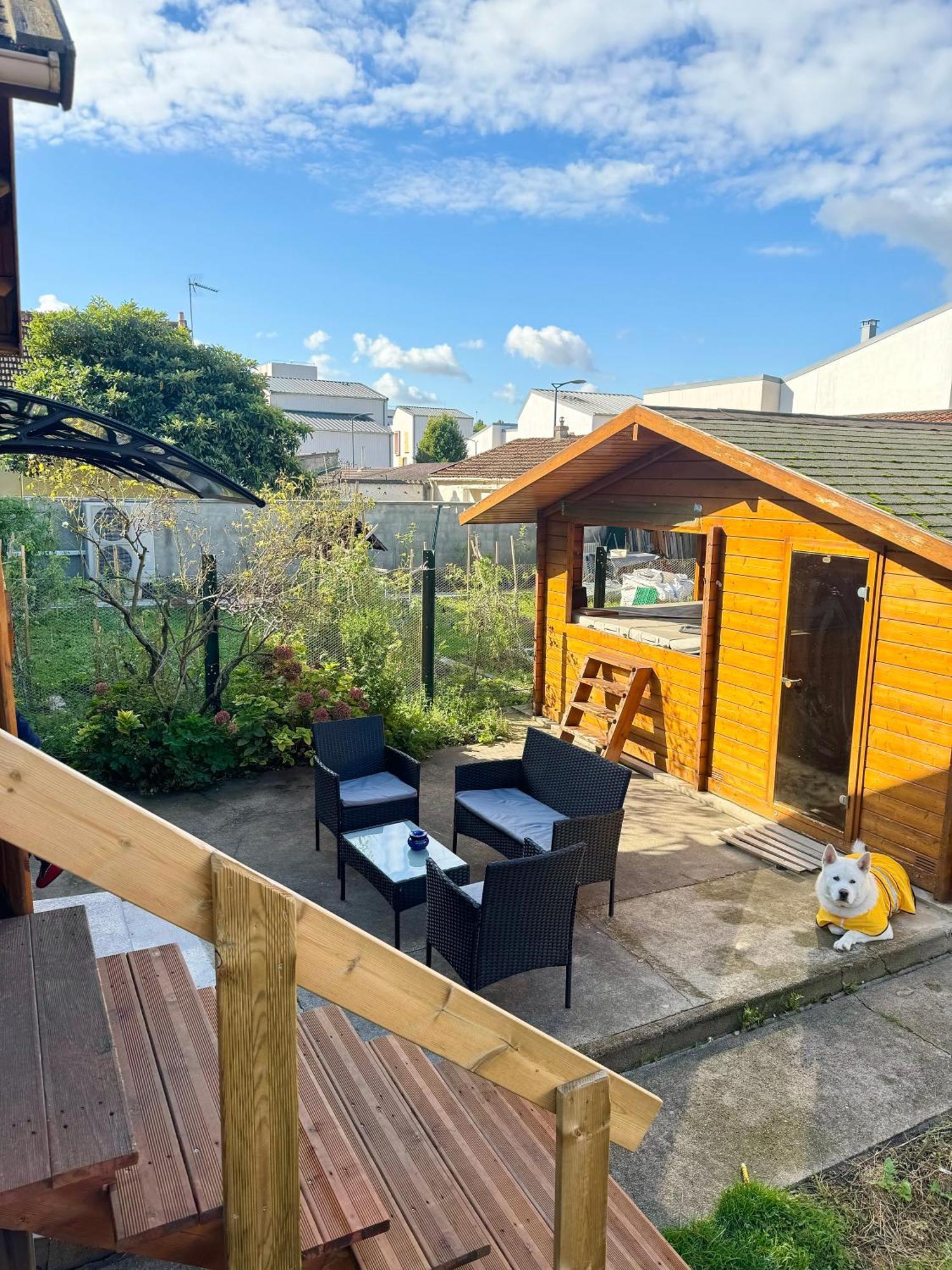בוביני Cozy Cottage Paris Suburb! מראה חיצוני תמונה